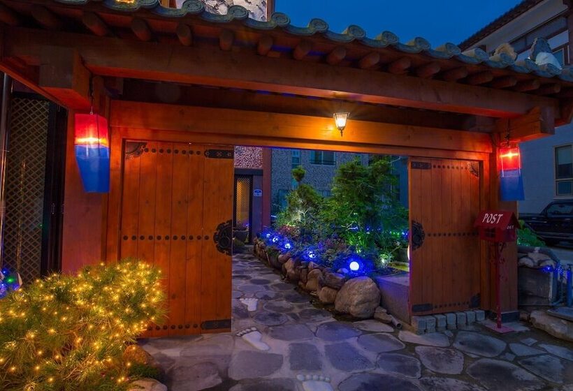 פנסיון Ddlanchae Hanok Stay   Main House