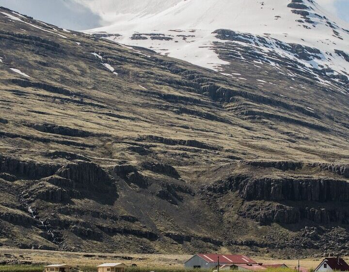 هتل Bragdavellir Cottages