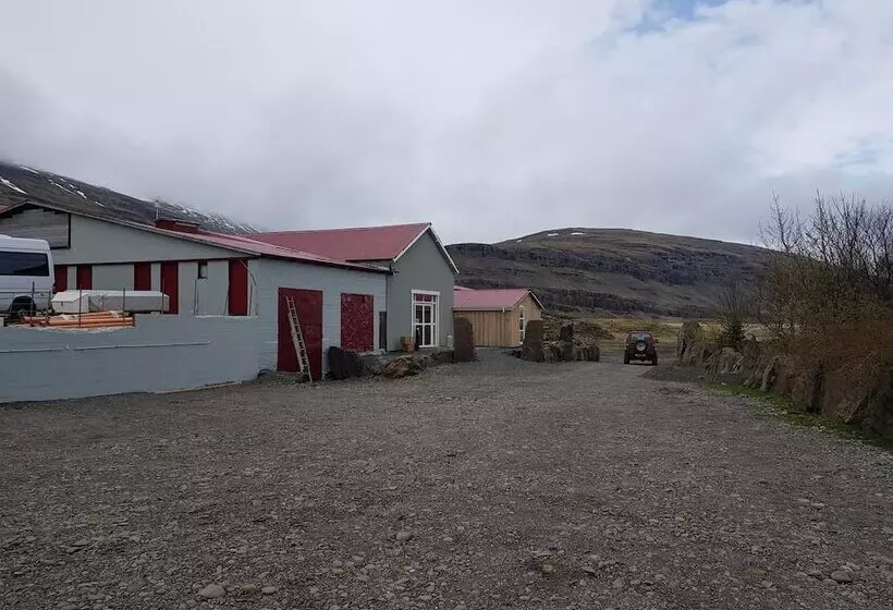 هتل Bragdavellir Cottages