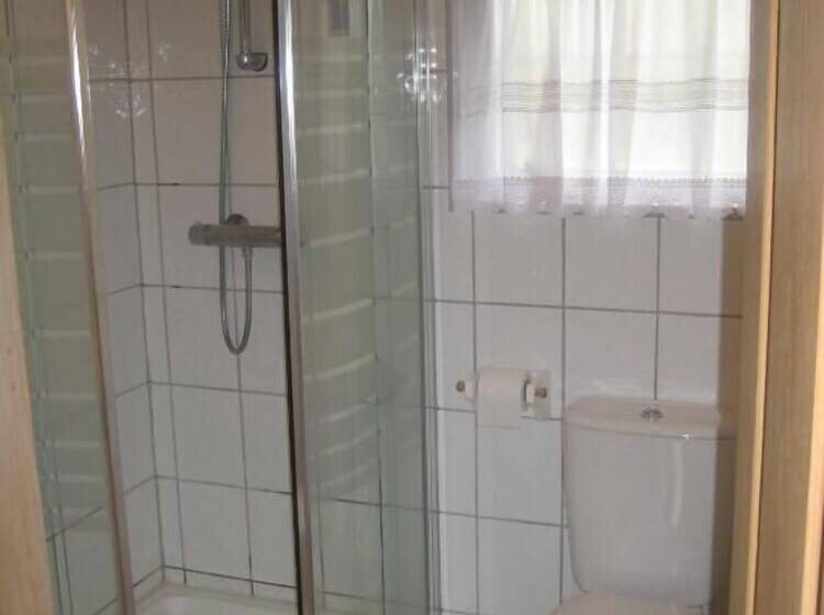 هتل Eyjasól Cottages