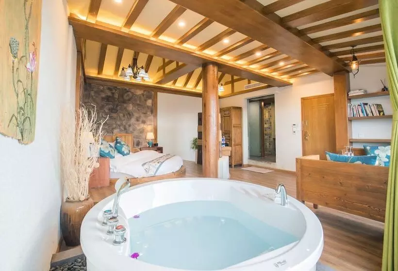 Hotelli Lijiang Cibei Guesthouse