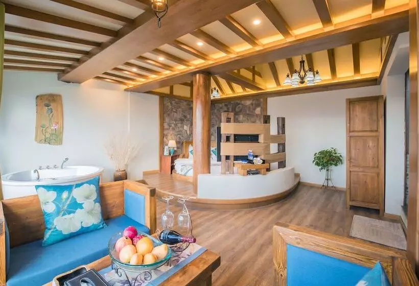 Hotelli Lijiang Cibei Guesthouse