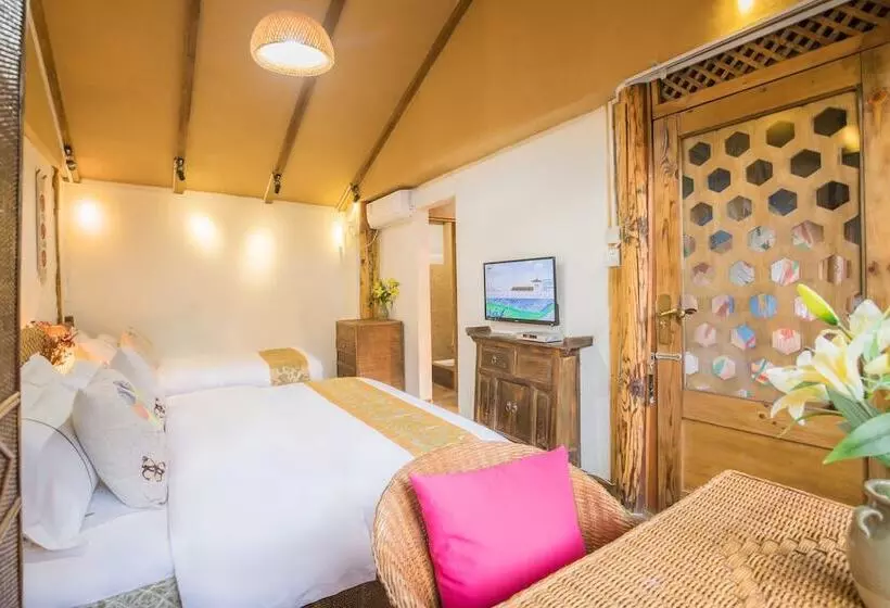 Hotelli Lijiang Cibei Guesthouse