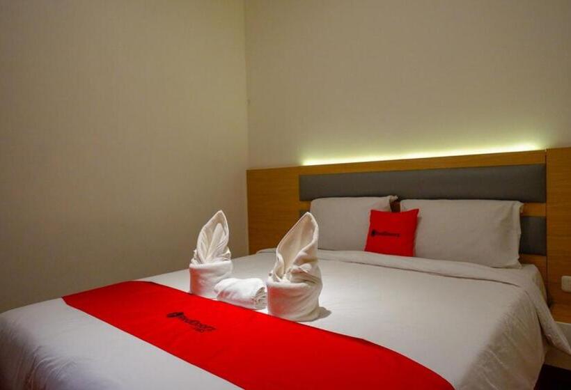 호텔 Reddoorz Plus @ Losari Makassar