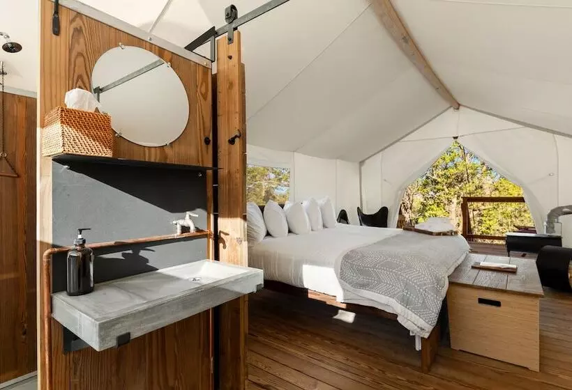 Hotelli Under Canvas Bryce Canyon