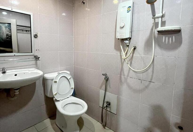 בית מלון כפרי Ark Batu Caves