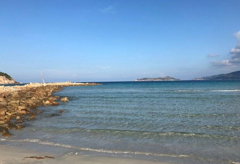 هتل Aloha Binh Tien