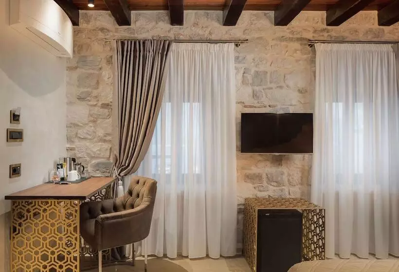 Hotelli Luxury Rooms Ma De Dominis