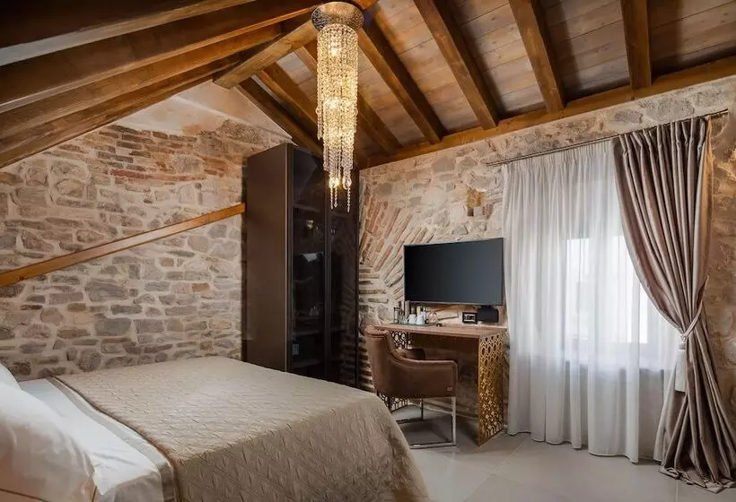 Hotelli Luxury Rooms Ma De Dominis