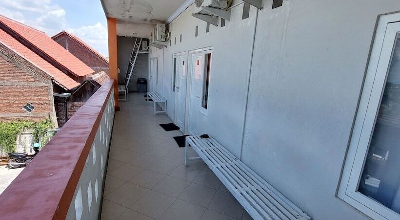 Szálloda Omah Pandhoek Family Syariah