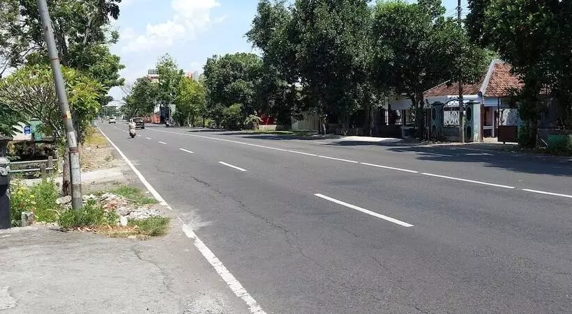 ホテル Omah Pandhoek Family Syariah