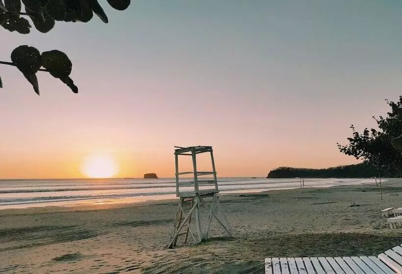 هتل Playa Hermosa Ecolodge