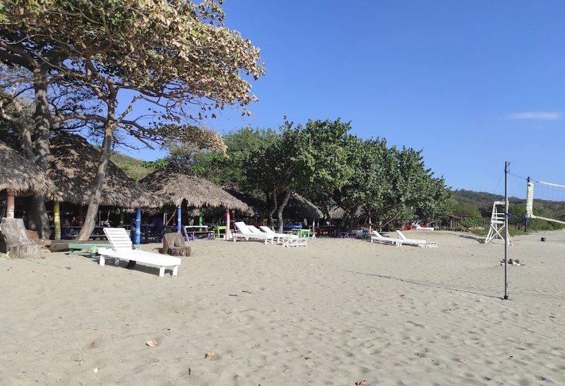 هتل Playa Hermosa Ecolodge