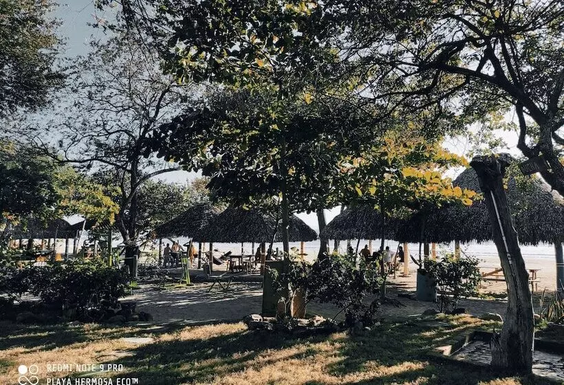هتل Playa Hermosa Ecolodge