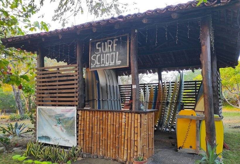 هتل Playa Hermosa Ecolodge