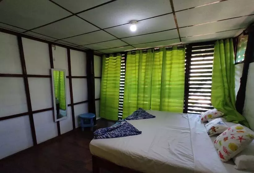 هتل Playa Hermosa Ecolodge