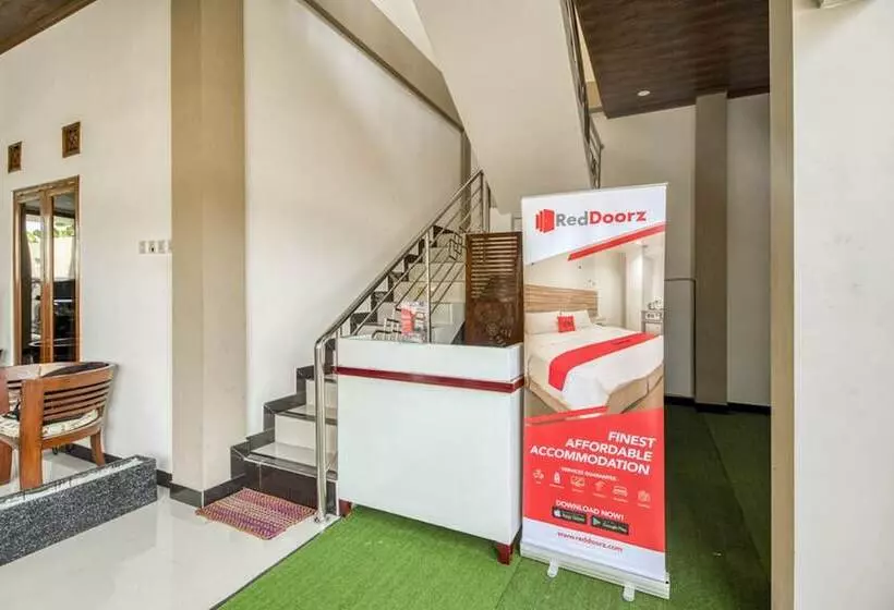 هتل Prime Adisucipto