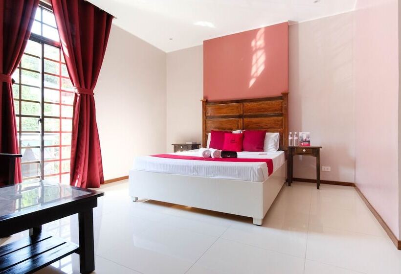 هتل Reddoorz Plus @ West Nautical Road Puerto Galera