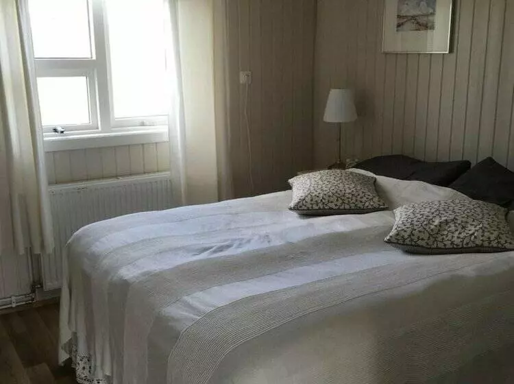 هتل Stryta Guesthouse