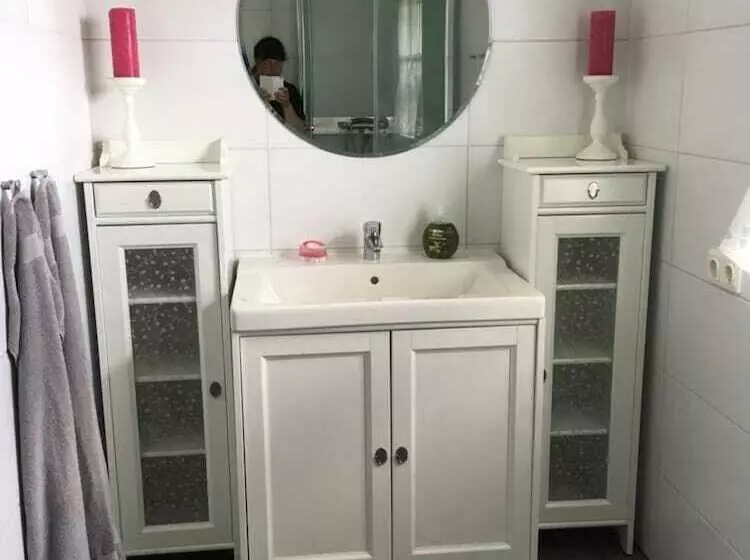 هتل Stryta Guesthouse