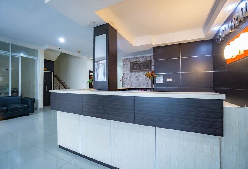 Hotel Syariah Grand Raudhah By Oyo Rooms