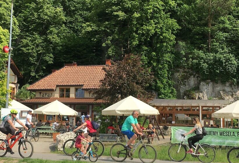 Aamiaismajoitus (B&B) Pokoje W Starej Karczmie