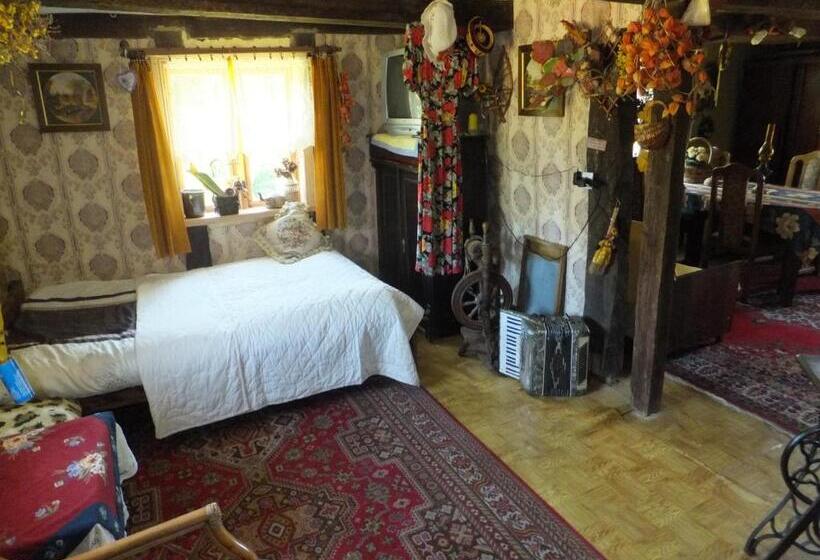 בית מלון כפרי Chata Pod Strzechą Bory Tucholskie