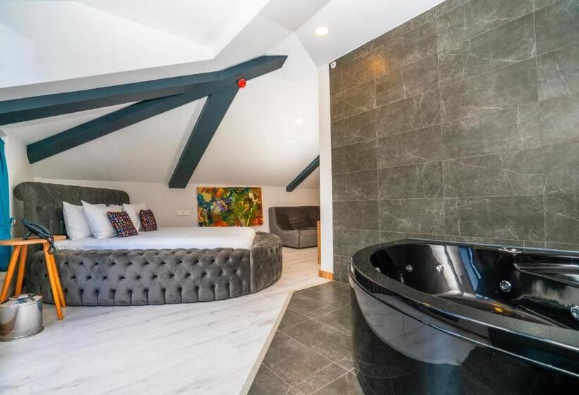 ホテル The Gate Kadıköy Downtown