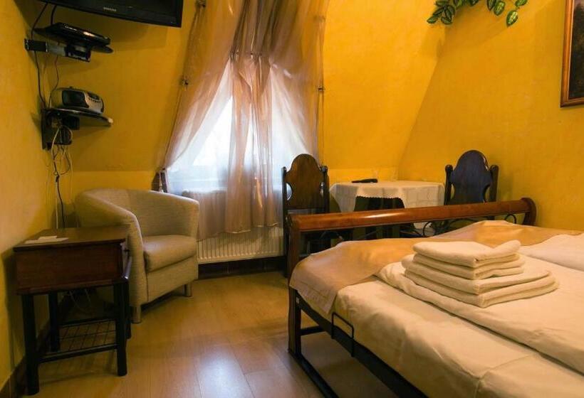 汽车旅馆  Leśny Dwór