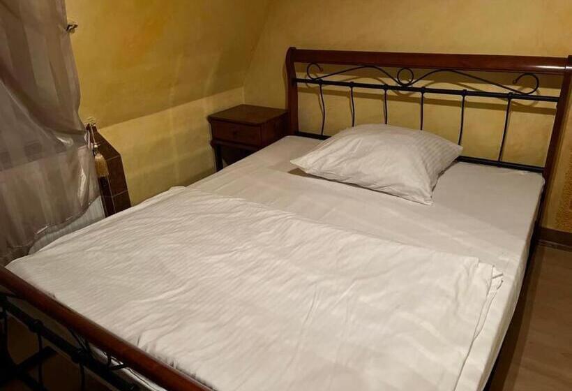 汽车旅馆  Leśny Dwór