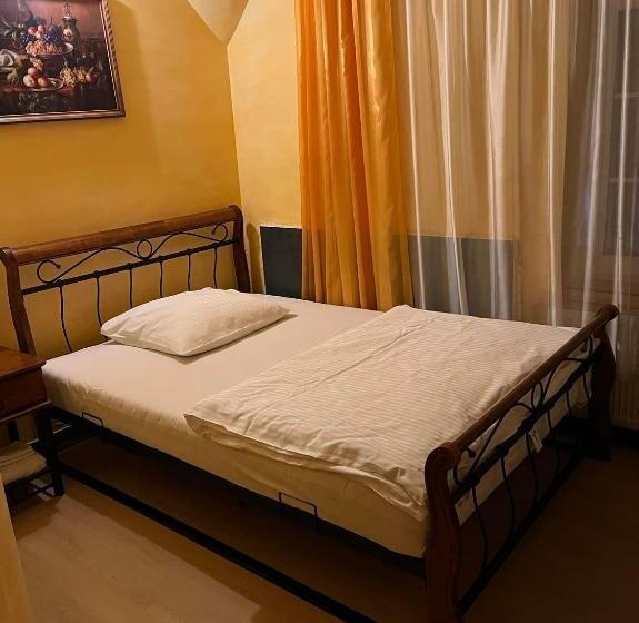 汽车旅馆  Leśny Dwór