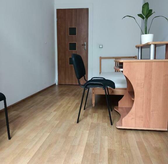 ユースホステル Cruz Mieszkanie Pokoje Centrum Przytulny Czysty Lokal Na Noc
