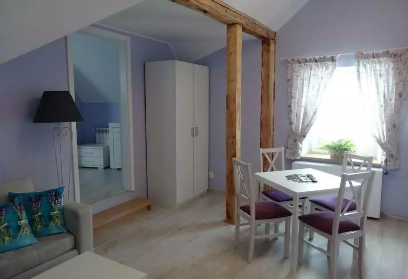 Aamiaismajoitus (B&B) Dom Pod Lawendowym Polem