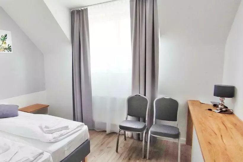 Aamiaismajoitus (B&B) Sokół