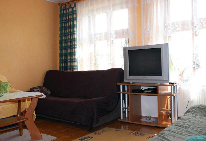 ホテル Agroturystyka U Iwonki