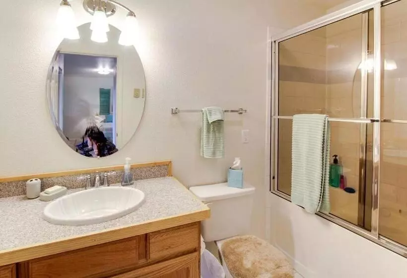 ホテル Aspen Village Golf Course Condo  Snowshoes
