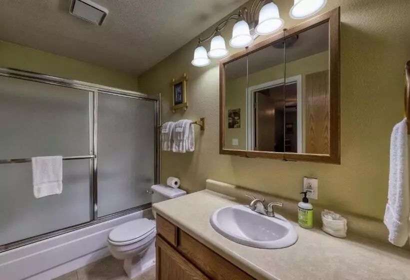 ホテル Aspen Village Golf Course Condo  Snowshoes