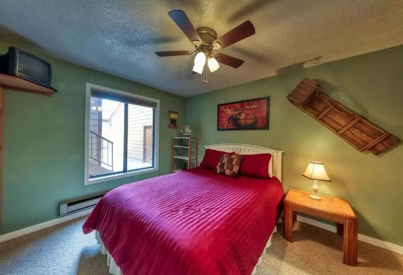 ホテル Aspen Village Golf Course Condo  Snowshoes