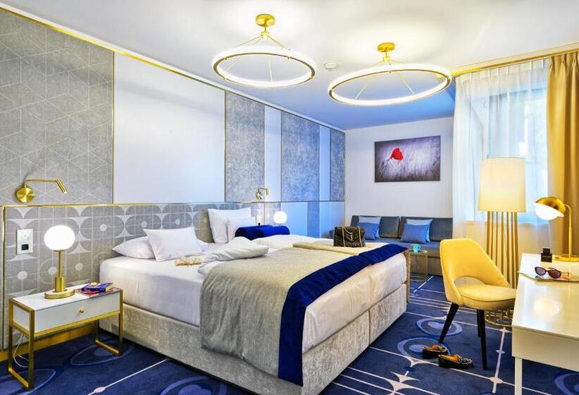 בית מלון כפרי Ferreus Modern Art Deco