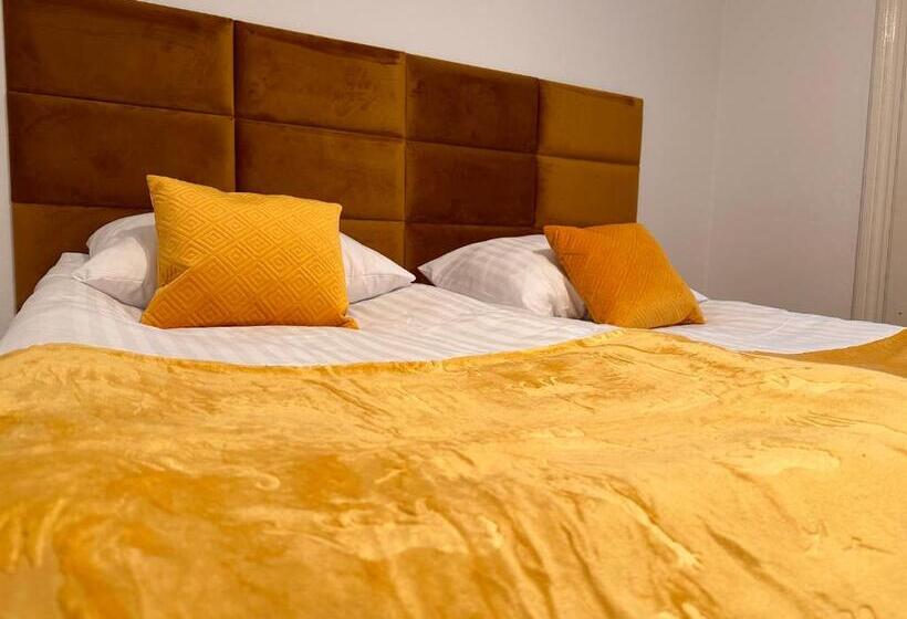 פנסיון Willa Pod Bukami