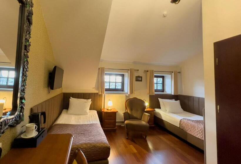 ユースホステル Kanclerz