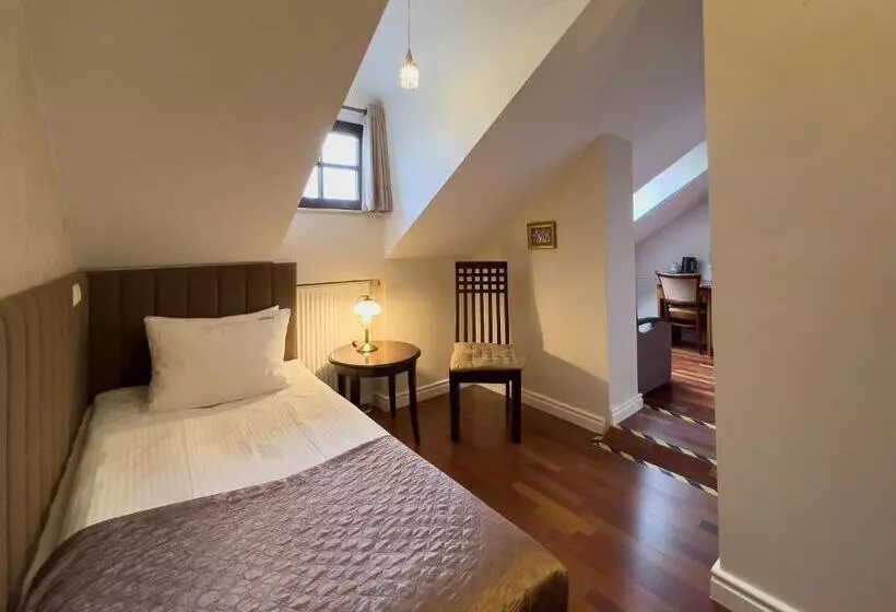 Retkeilymaja Kanclerz