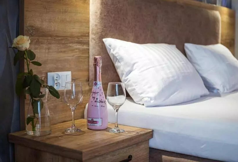 Aamiaismajoitus (B&B) Origami Prestige