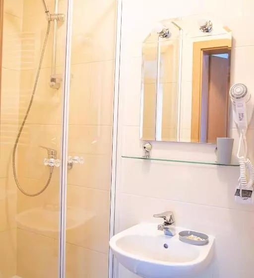 تختخواب و صبحانه Tatrzańskie Spanie Pokoje Gościnne