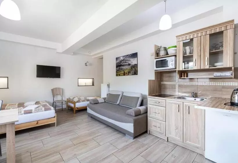 ベッドアンドブレックファースト U Francuza