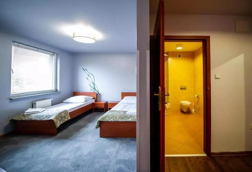 ホテル Gościniec Promus