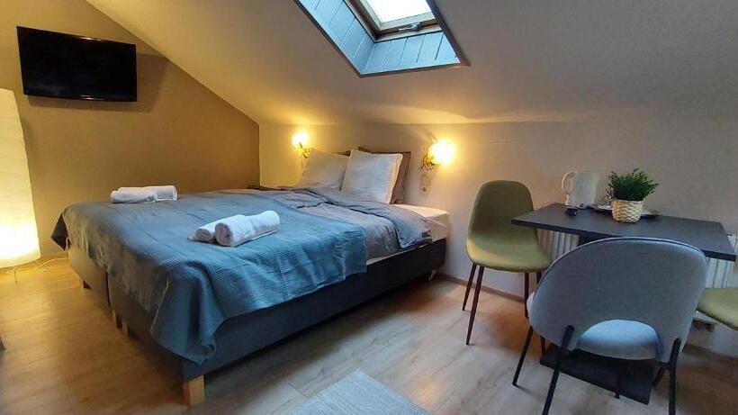 فندق Skalny Dworek