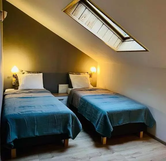 ホテル Skalny Dworek