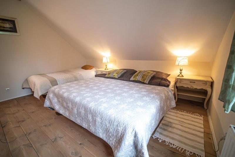 بنسيون Pod Lipami