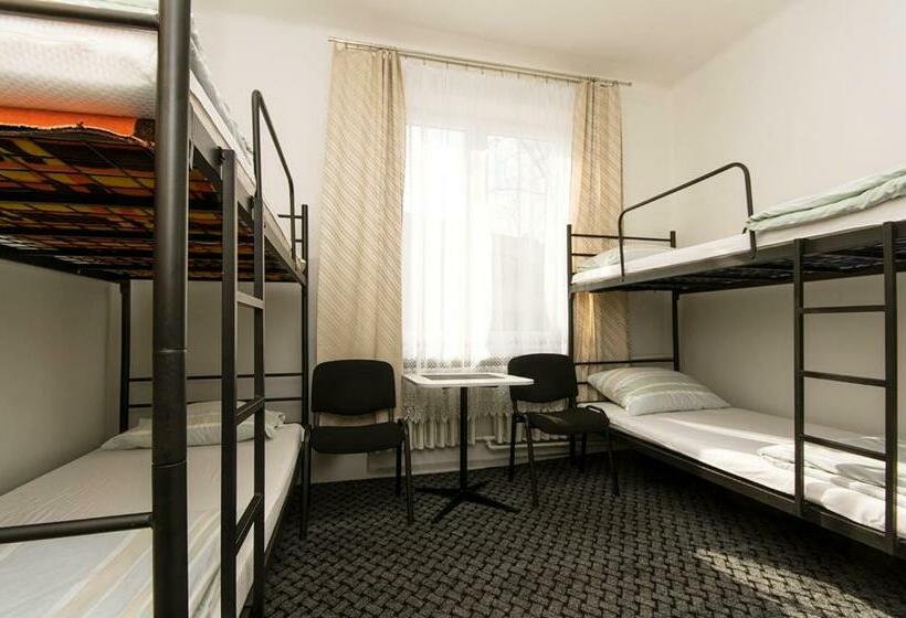 Auberge Hôtelière Noclegi Podzamcze Pttk